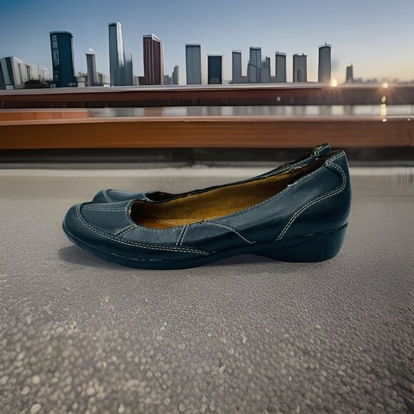 Natural Soul Shoe Womens Size 8 M Black Leather Comfort Slip On Loafers Heels - Picture 2 of 11